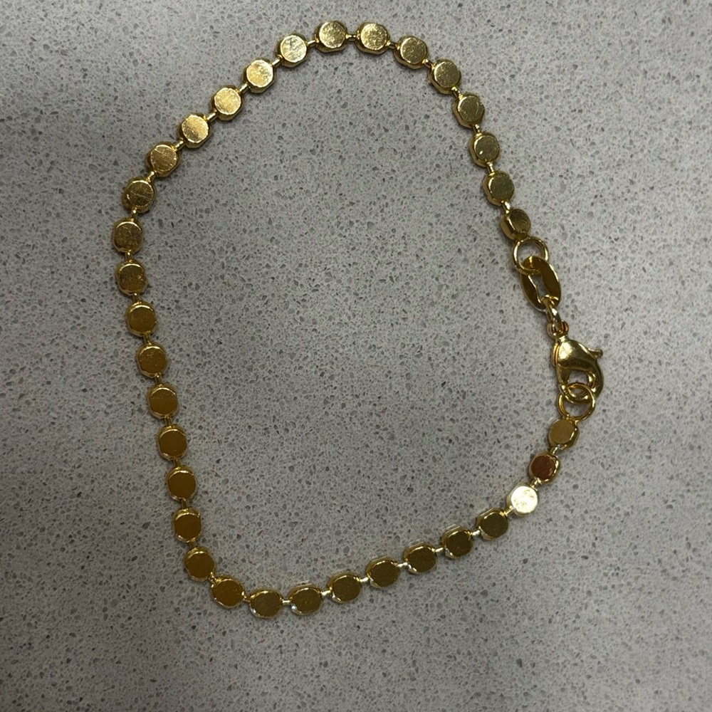 Elegant Gold Bracelet